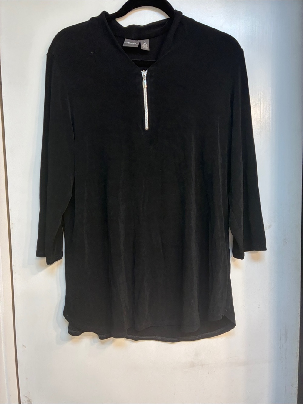 Chico’s Travelers Black 3/4 Sleeve Zip-Neck Tunic Top